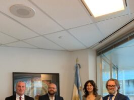Otorgan distinción a dos miembros de la comunidad latina en Canadá