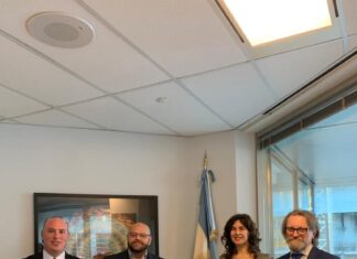 Otorgan distinción a dos miembros de la comunidad latina en Canadá