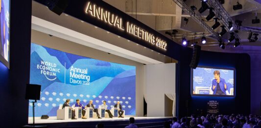 World Economic Forum warns of danger of global recession