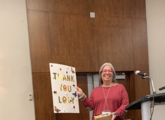 Reconocen a notable mujer latina por su obra en Canadá