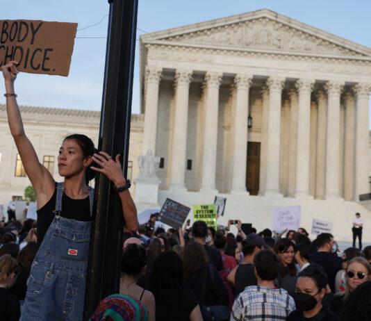Varias demarcaciones en EEUU defienden derechos de la mujer