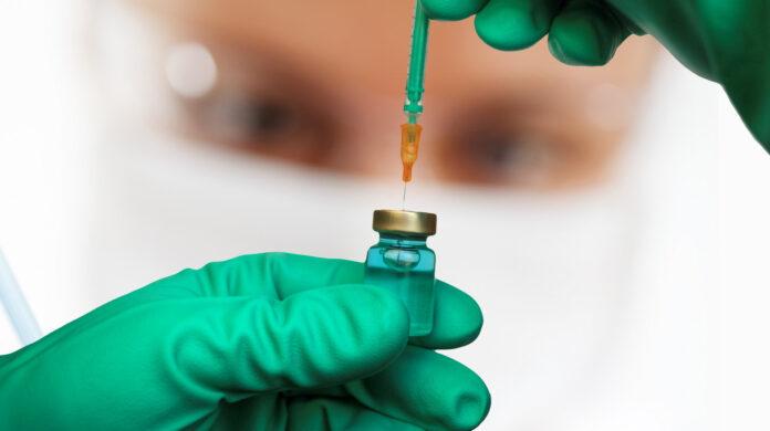 vaccination-6949299_1920