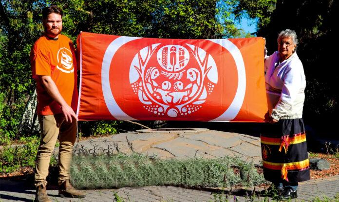 Flag-w-elder