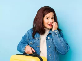 Si usted viaja con una eTA, prepárese para las preguntas desde el abordaje en su país