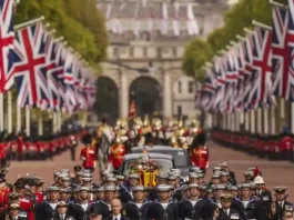 Reposa la Reina Isabel II en el castillo de Windsor tras sentida despedida