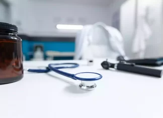 Escasez de doctores afecta a los canadienses