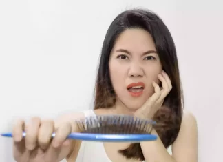 ¿Por qué perdemos más cabello durante el otoño? La ciencia responde