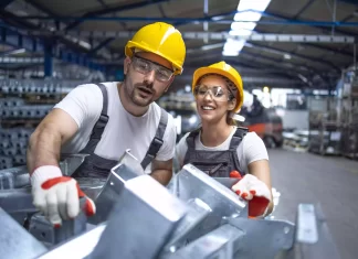 Conoce tus derechos laborales como trabajador temporal en Canadá