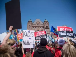 Derogarán ley de educación en Canadá para detener huelga sindical