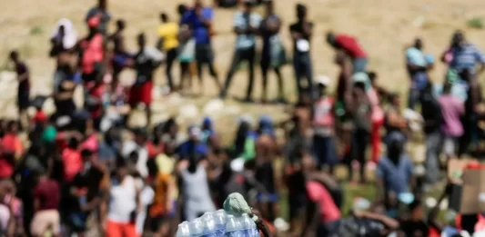 Some 1,500 migrants cross Rio Bravo despite cold