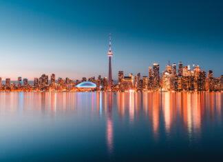 Toronto recibirá el 2023 con fuegos artificiales frente al mar