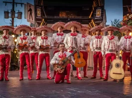 Mariachi multicultural nace en Canadá