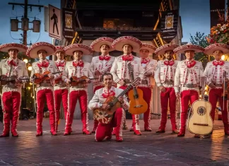 Mariachi multicultural nace en Canadá