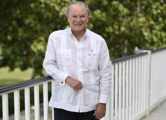 Unirnos para ser socios o dueños de un touroperador, sugiere Rainieri.