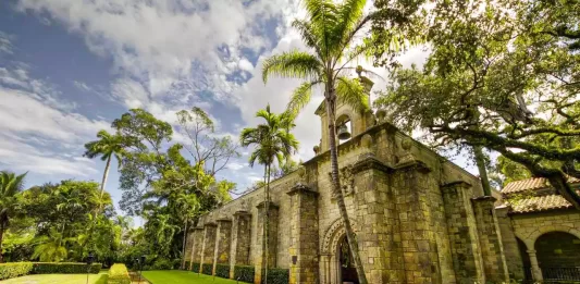 El “Ancient Spanish Monastery” uno de los atractivos turísticos ancestrales de la Florida que no pertenece a su territorio