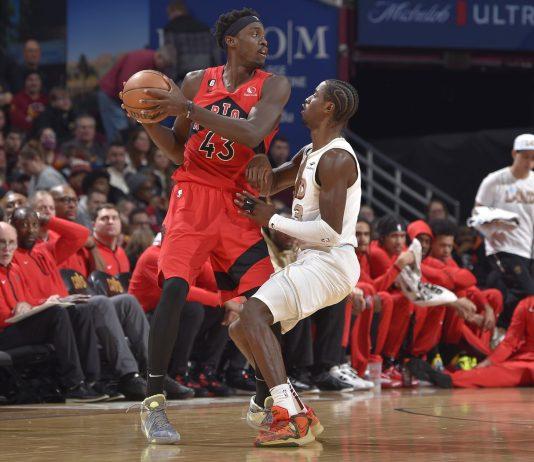 Resbalaron los Raptors ante los Cavaliers