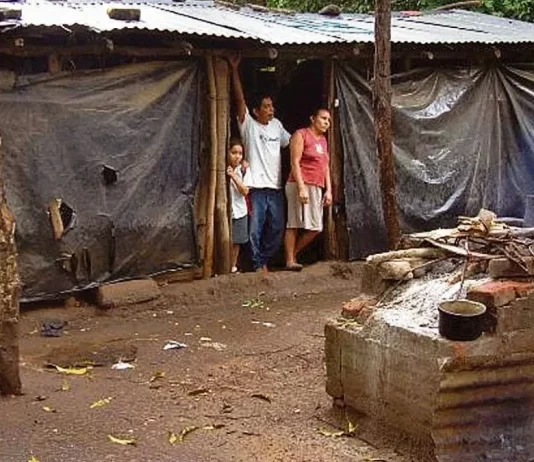 Living conditions worsen in El Salvador