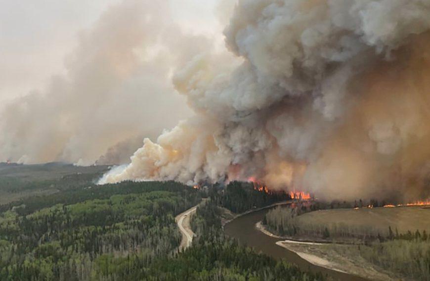 Incendio forestal azota región de Nueva Escocia