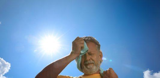 Llaman a proteger a adultos mayores ante calor extremo