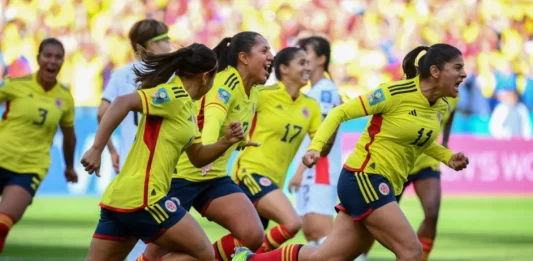 La copa mundial femenina avanza