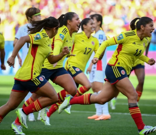 La copa mundial femenina avanza