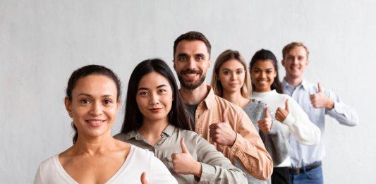 Canadá rebasa 60 mil nuevos puestos de trabajo en un mes