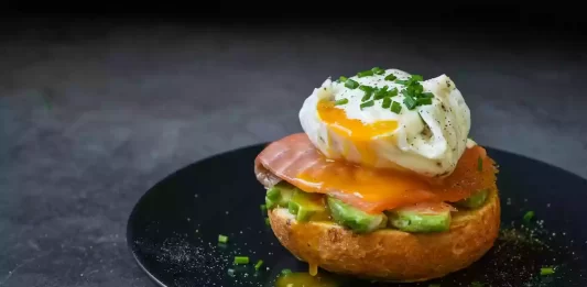 Receta de Huevos a la benedictina