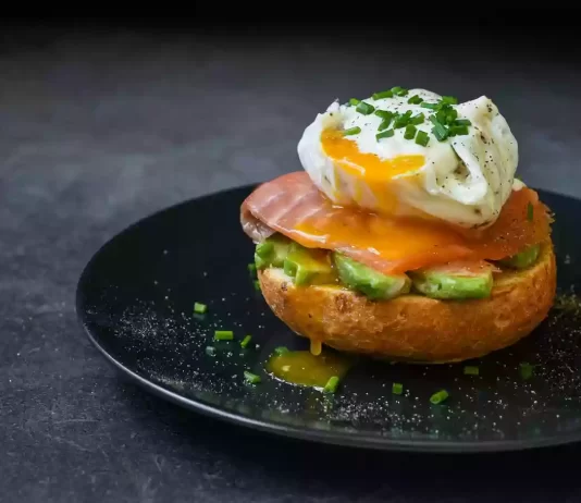 Receta de Huevos a la benedictina
