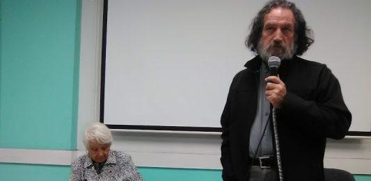 Conversando con Adultos Mayores