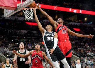 Los Raptors siguen luchando