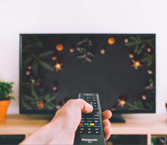 Cine en casa: propuestas para disfrutar en familia durante los festivos