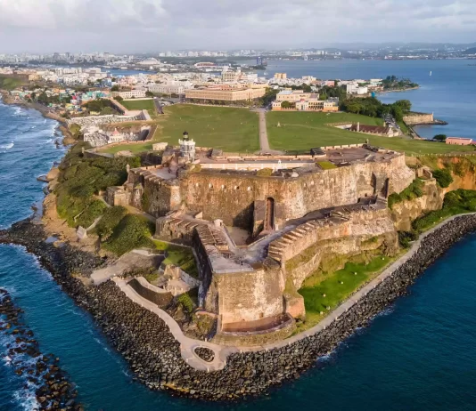 El Castillo San Felipe del Morro, uno de los atractivos turísticos más visitados de Puerto Rico