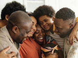 Familiares solicitan a las autoridades canadienses reconsiderar cierre de programa migratorio para colombianos, haitianos y venezolanos