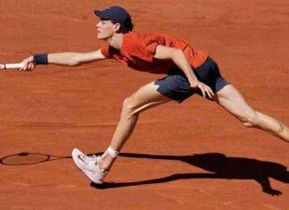 El número uno del mundo gana la final por 7-6, 7-6 al polaco Hubert Hurkacz