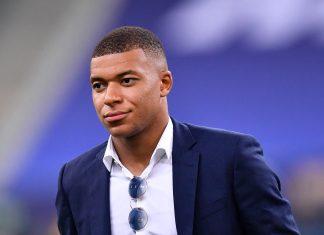 Kylian Mbappé reclama dinero al PSG, aseguran en Francia