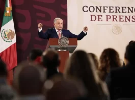 Presidente mexicano cuestiona demora en fallo contra Ecuador