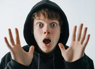 Cuidado con cometer algún delito, especialmente si no se es ciudadano canadiense