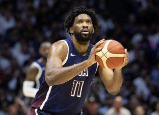 Joel Embiid continuará jugando en Philadelphia