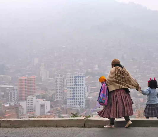 Bolivia cubierta de humo