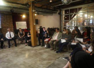 Policía de Toronto y líderes comunitarios latinos se acercan para fortalecer la seguridad ciudadana