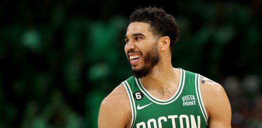 Shai Gilgeous-Alexander y Jayson Tatum, jugadores del mes en la NBA