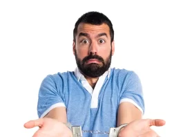 ¿Qué hacer si eres indocumentado y te detiene la autoridad?
