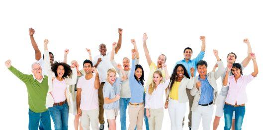 Organizándonos para Triunfar como Inmigrantes Hispanos en Canadá en 2025