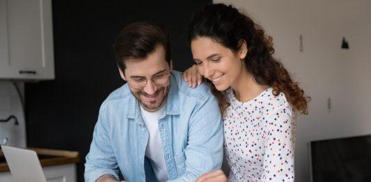 “Tu Dinero, Tu Futuro”: Consejos de un Experto Financiero en Canadá