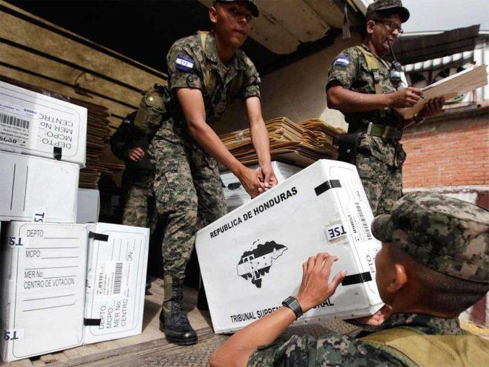Honduras-FFAA-Distribuyen-Material-Electoral-1