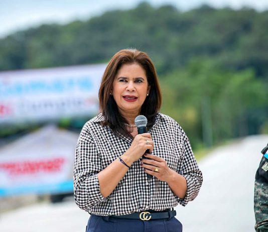 Candidata presidencial hondureña supera umbral de votos en comicios