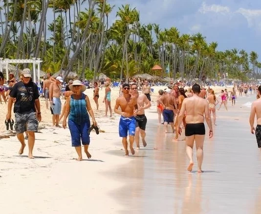 HONDURAS PREVE LA LLEGADA DE CIEN MIL TURISTAS EXTRANJEROS PARA ESTA SEMANA SANTA.