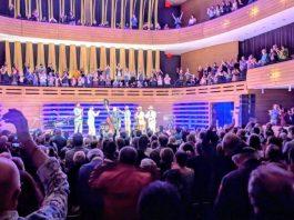 Eliades Ochoa impactó en una de las principales salas de Toronto con auténtica música cubana