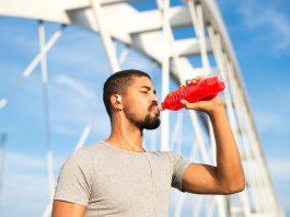 El lado oscuro de las bebidas energéticas: riesgos reales para la salud
