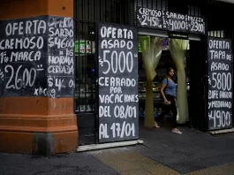 Aumentos de precio golpean a los argentinos